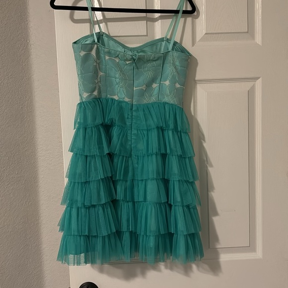 Blue/Teal dress, worn once, size 7 (Juniors) - Picture 2 of 3